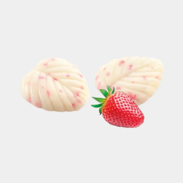 White Chocolate and Strawberries Leaves Tin 60g